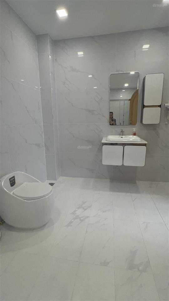 Em bán biệt thự góc đường số 09 (30m) + đường 18 (12m) lề 7,5 kdc khang điền bình chánh