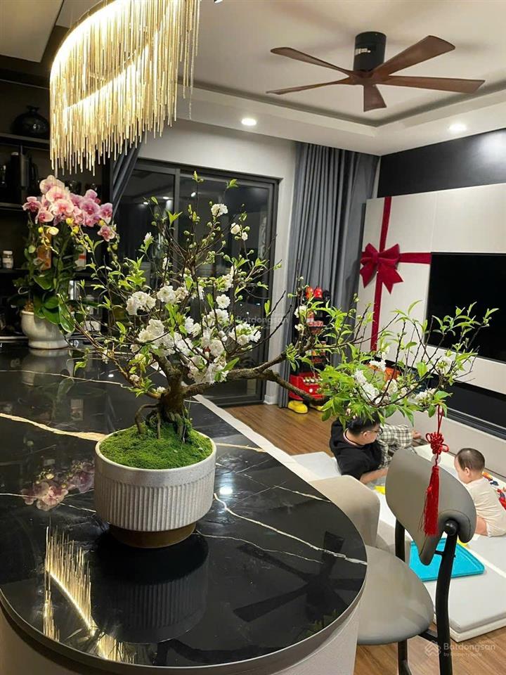 Bán gấp chỉ 7,599 tỷ, 105m2 căn góc 3pn + 2wc full đồ tại bình minh garden, đức giang, long biên,
