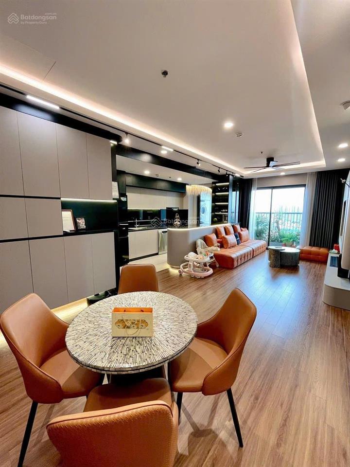 Bán gấp chỉ 7,599 tỷ, 105m2 căn góc 3pn + 2wc full đồ tại bình minh garden, đức giang, long biên,