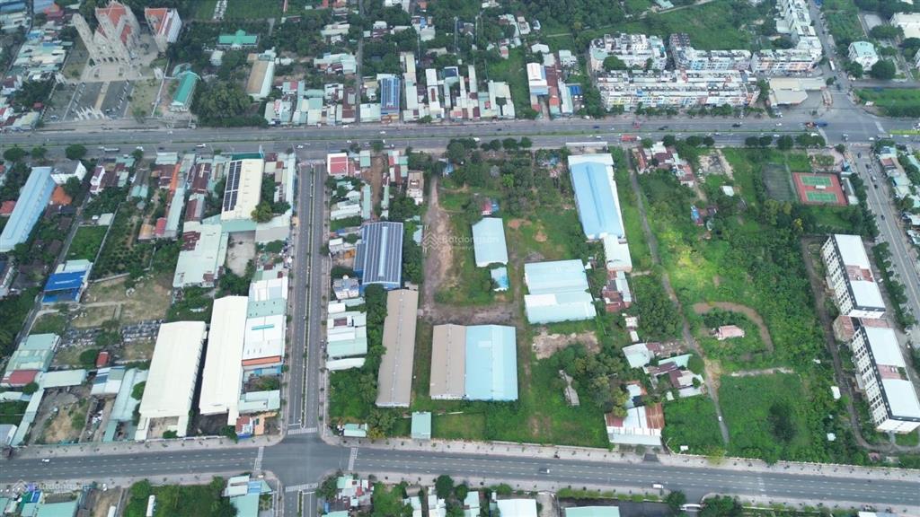 Bán 39707m2 đất, có nhà kho xưởng mặt đường ql51 và mặt đường hùng vương