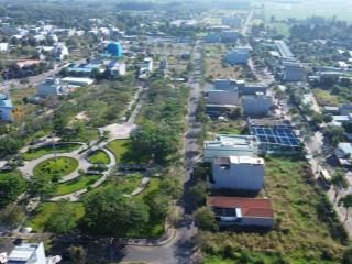 Bán 2 lô đất đối diện công viên tái định cư hắc dịch, công trình quán làm hơn 1 tỉ