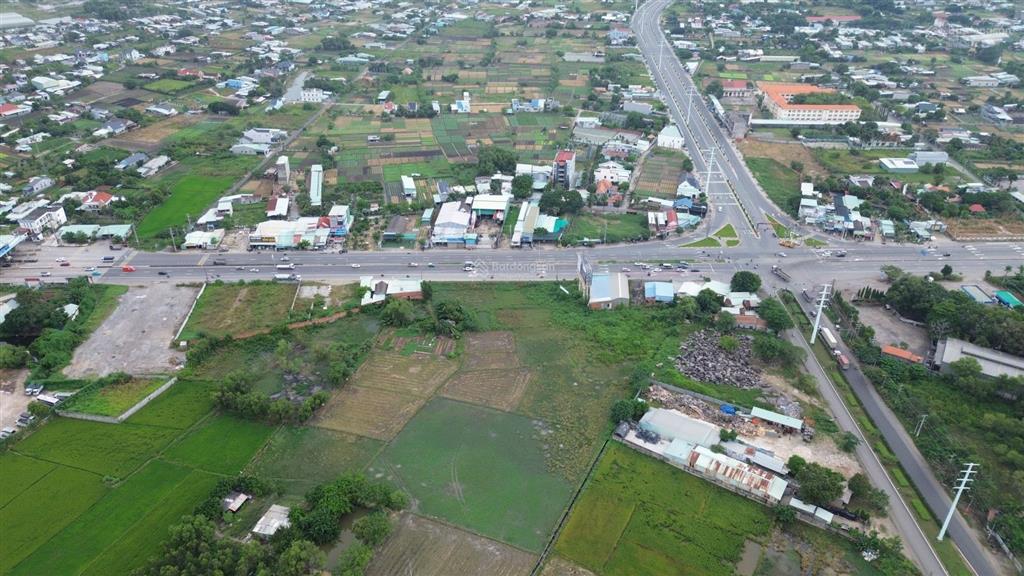 Bán 24000m2 đất mặt đường quốc lộ 51, phường tân hải, tp hồ chí minh