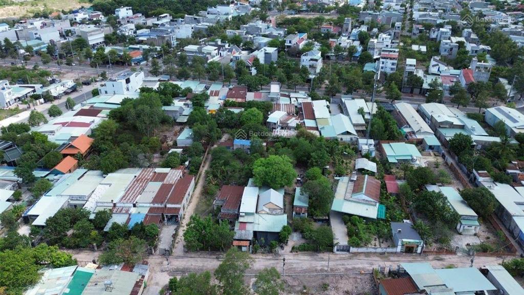 Bán đất trung tâm phú mỹ. 10x62m, 50m2 thổ cư