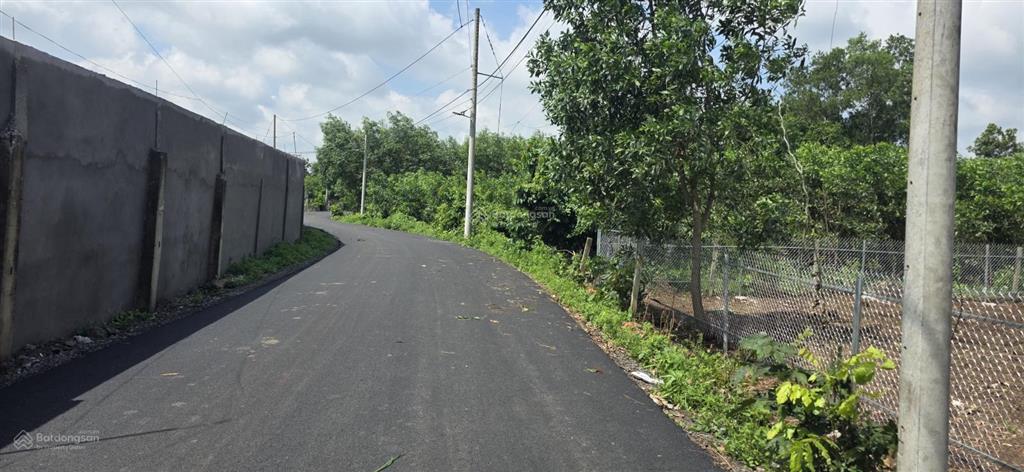 Ngộp bán mảnh đất sào đẹp, khu dân cư, gần ngã 6 cây me đá bạc