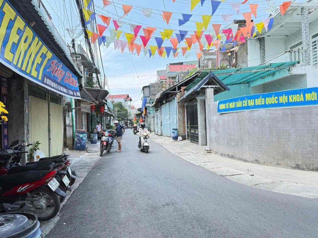 Bán Nhà Góc 3 Mặt Tiền , An Bình , Dĩ An , Bình Dương , Ngay Chợ Việt