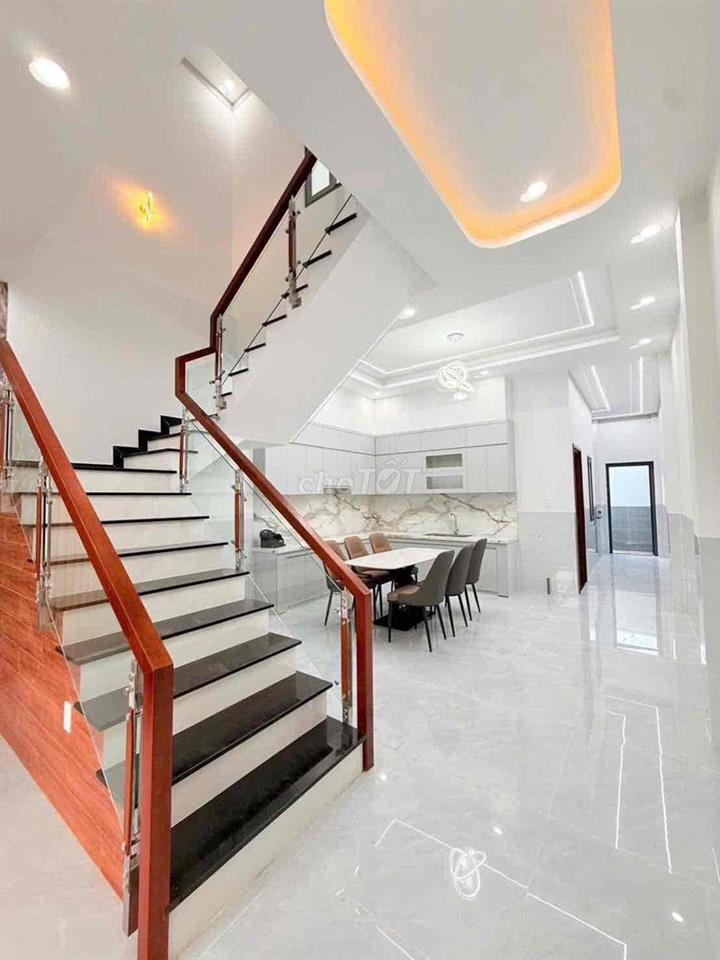 Bán Nhà Mới 1 Lầu , Hoàn Công , Hẻm Xe Hơi 5M , Dĩ An , Bình D