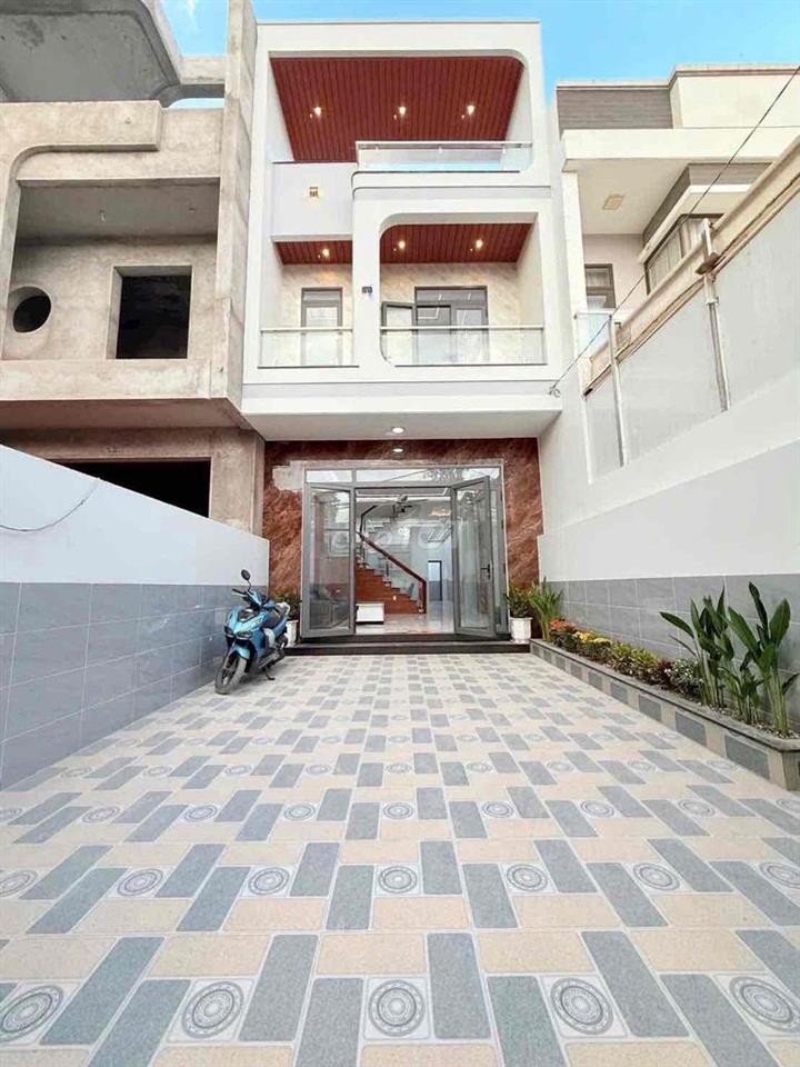 Bán Nhà Mới 1 Lầu , Hoàn Công , Hẻm Xe Hơi 5M , Dĩ An , Bình D
