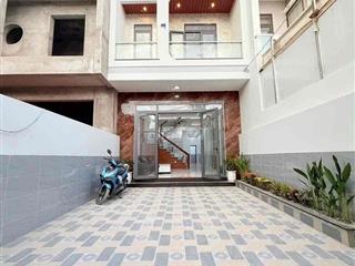 Bán Nhà Mới 1 Lầu , Hoàn Công , Hẻm Xe Hơi 5M , Dĩ An , Bình D