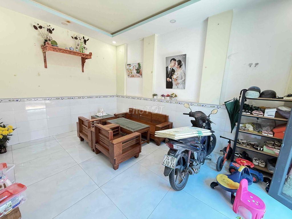 Bán Nhà Sổ Chung 1 lầu , Thổ cư Full , Gần chợ Tân Long , Dĩ An , BD