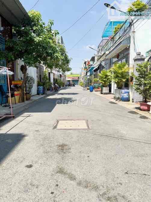 Bán Đất Tặng Kho , Ngay Ngã Tư Chiêu Liêu Dĩ An , Đường Nhựa 6M