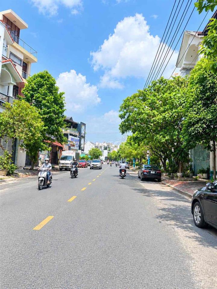 Cho Thuê Nhà 2 Lầu 4pn Trung Tâm Hành Chính Dĩ An , Tiện làm văn Phong