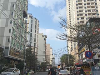 Bán đất vị trí vàng biển mỹ khuê đà nẵng đường đỗ bá vài bước chân đến biển khách du lịch rất đông