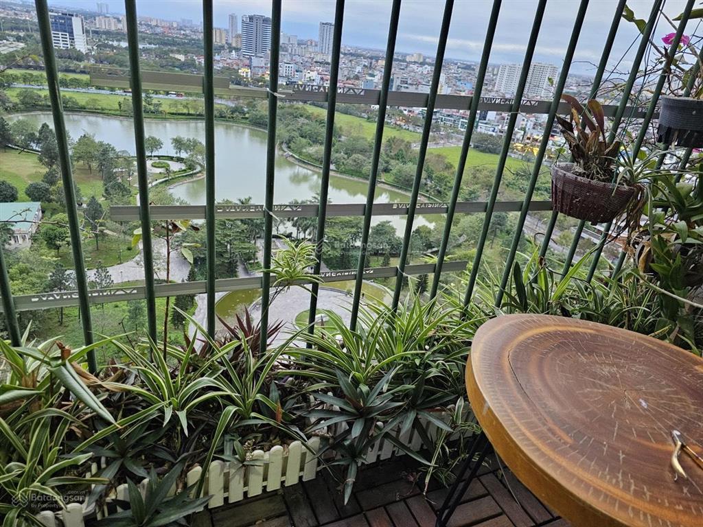 Bán căn cc 3pn, 94m2 toà n03  t1 ngoại giao đoàn, tầng trung view hồ, giá 9.5tỷ.  0936 155 ***