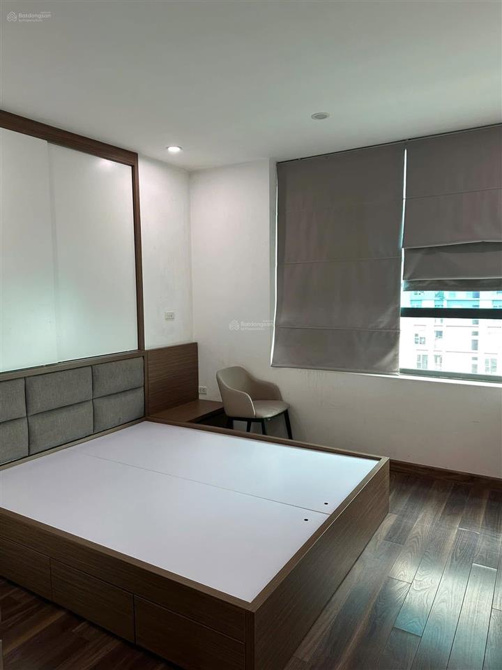 Bán căn cc 3pn, 94m2 toà n03  t1 ngoại giao đoàn, tầng trung view hồ, giá 9.5tỷ.  0936 155 ***