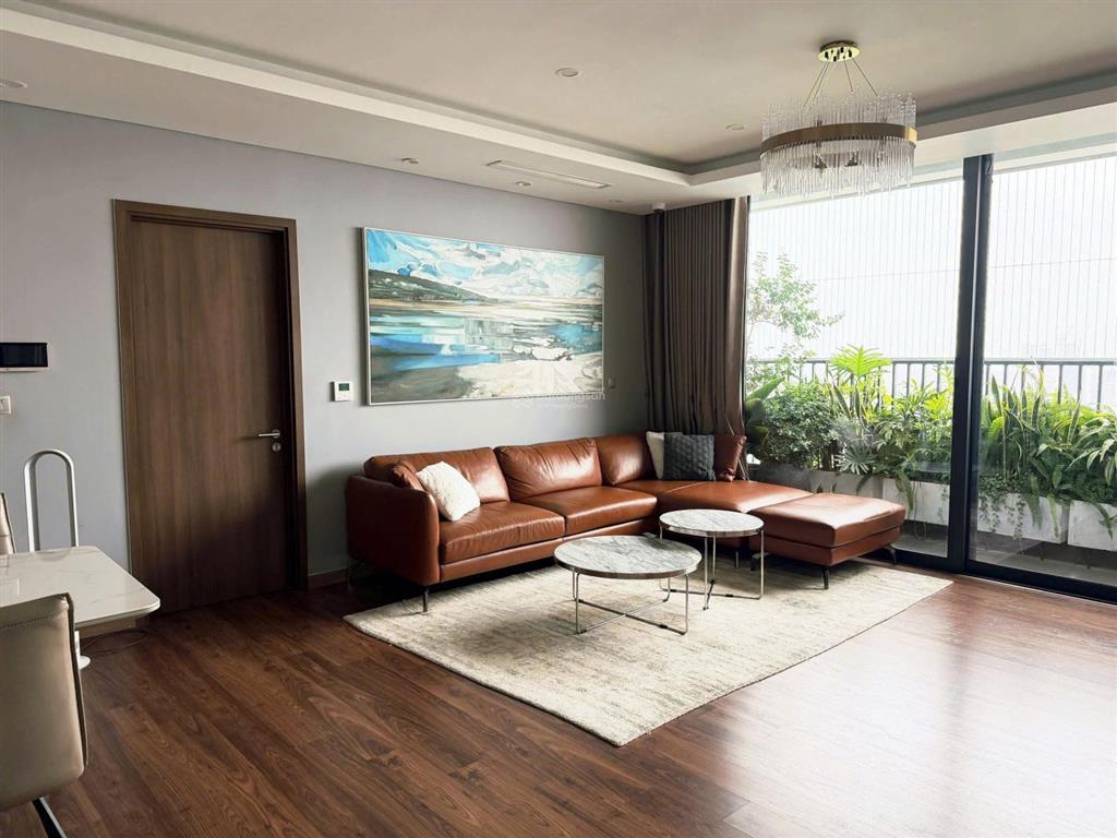 Gia đình cần bán căn penhouse 5pn, 212m2 toà phú mỹ n01t4 khu ngoại giao đoàn, view hồ ngđ