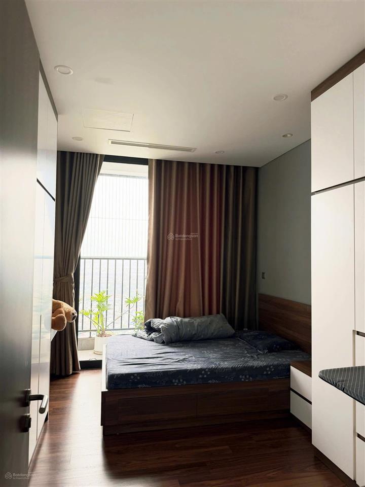 Gia đình cần bán căn penhouse 5pn, 212m2 toà phú mỹ n01t4 khu ngoại giao đoàn, view hồ ngđ