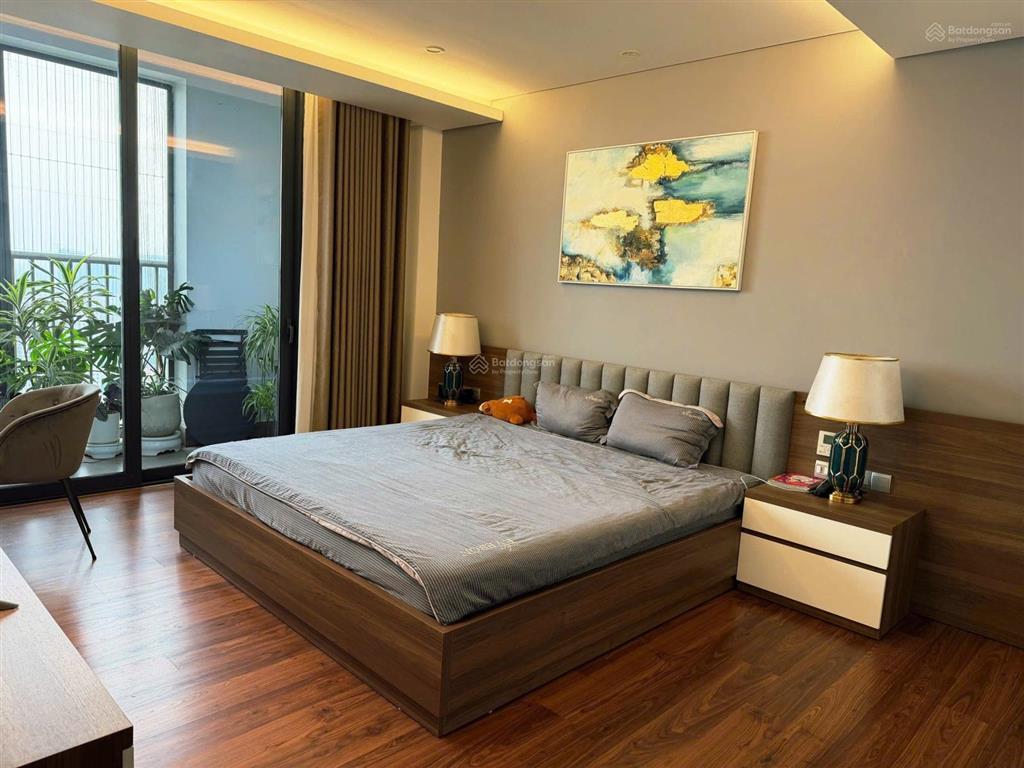 Gia đình cần bán căn penhouse 5pn, 212m2 toà phú mỹ n01t4 khu ngoại giao đoàn, view hồ ngđ