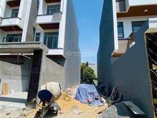 Cần tiền bán lô đất mặt tiền đường nhựa 7 m ngay sau big c dĩ an diện tích 100.4 m² giá đầu tư