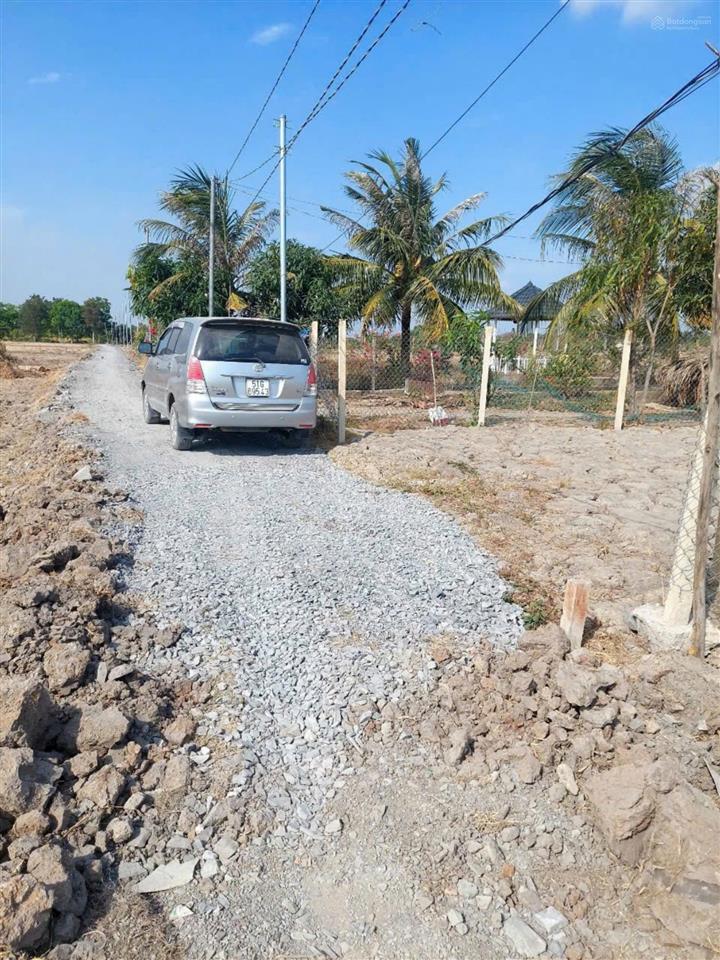 Chính chủ bán đất 520m2/2.4tỷ xã phú hữu cách phà quận 2 chỉ 2km. đường xe hơi, khu dân cư, shr