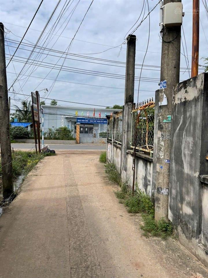 Nhà gác mới xây xã phú đông 99m2, 2 mặt tiền gần phà cát lái q2, hẻm ô tô, giá 2.1 tỷ, sổ riêng