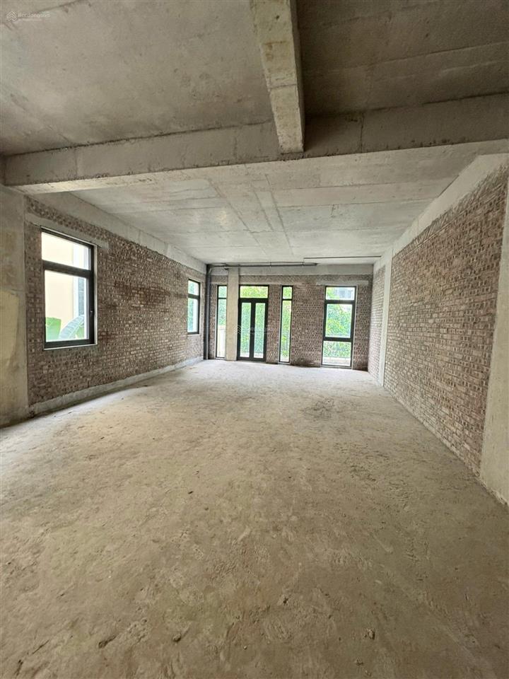 Cắt lỗ biệt thự compound khép kín 120m2 giá 14 tỷ vhocp2 hướng đông nam mát mẻ.  0943 131 ***
