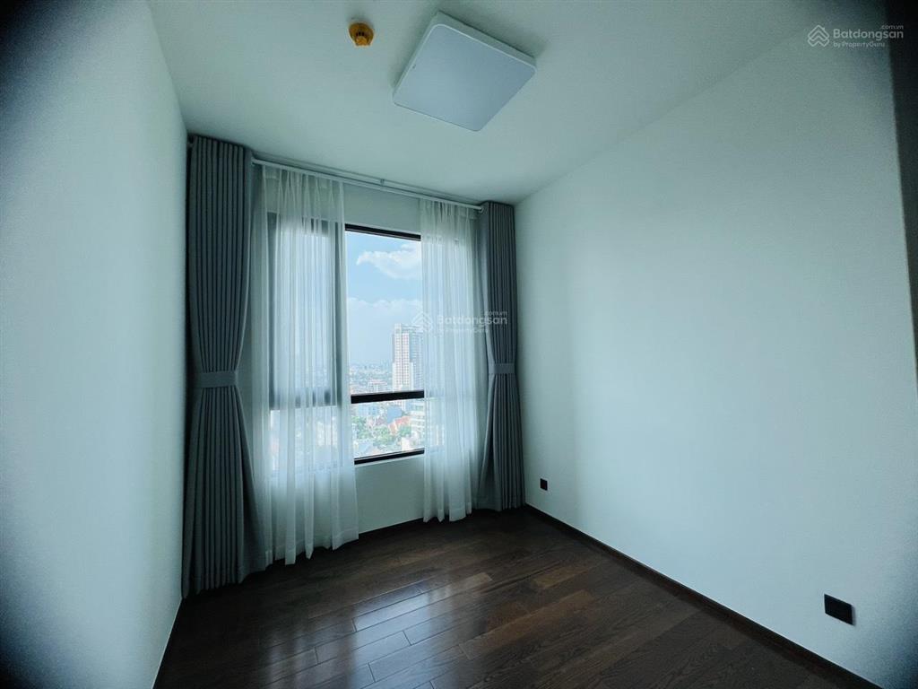 Chủ nhà cần ra nhanh căn 2 phòng ngủ  diện tích lớn  giá tốt thị trường 11,8 tỷ