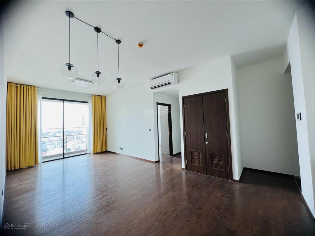 Chủ nhà cần ra nhanh căn 2 phòng ngủ  diện tích lớn  giá tốt thị trường 11,8 tỷ