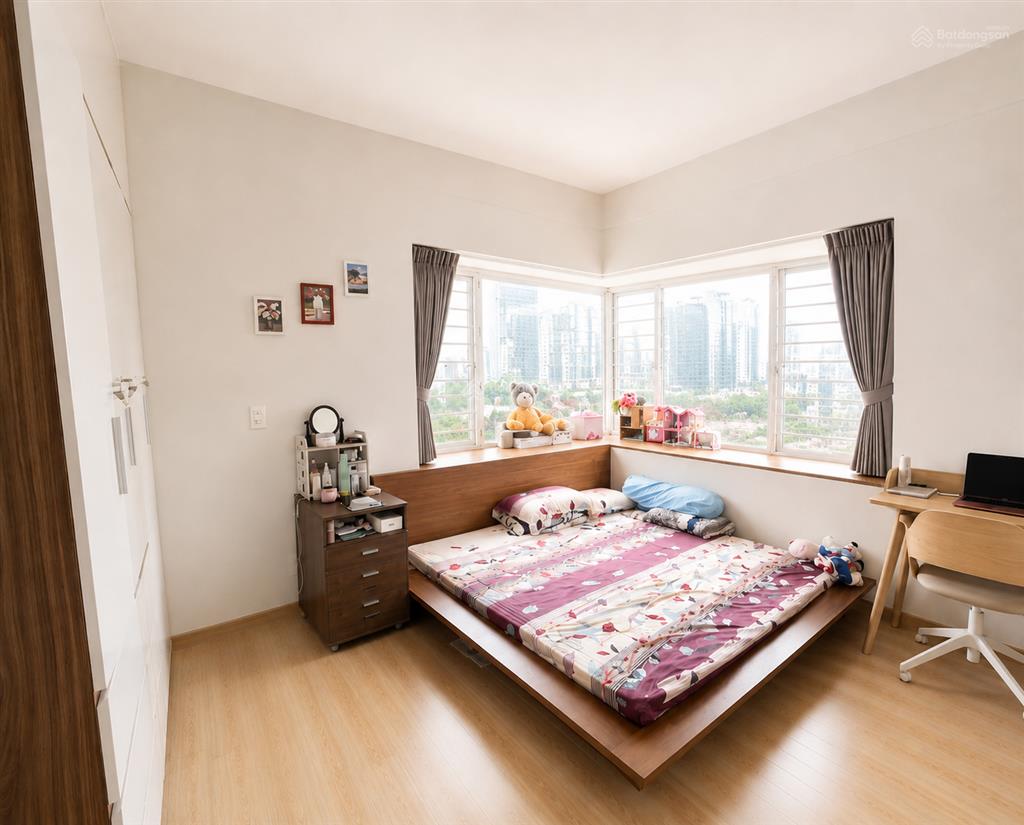 Căn góc 70m2 2pn charmington lapointe 181 cao thắng, q10