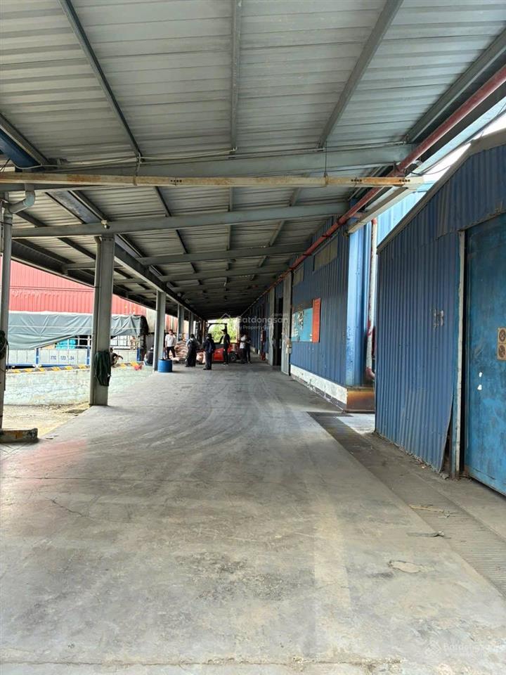 Cho thuê kho 2.000m2 ngay mặt tiền ql1a thủ đức, pccc tự động, cont 24/24