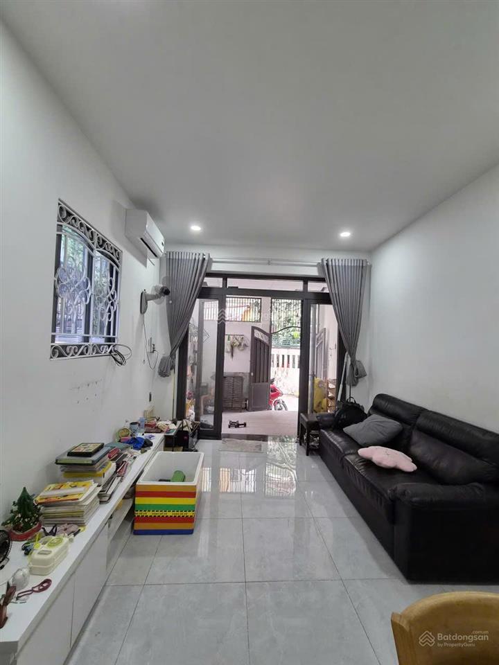 Đi định cư cần bán căn nhà diện tích 44.3 m², diện tích sàn 57.6m² cách quận 1 vài bước chân