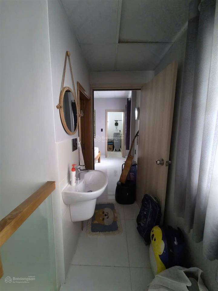 Đi định cư cần bán căn nhà diện tích 44.3 m², diện tích sàn 57.6m² cách quận 1 vài bước chân