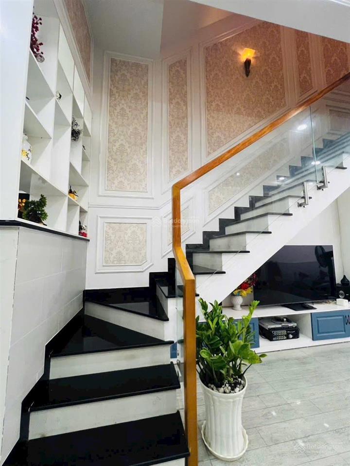 Hot! ngộp ngân hàng giảm 1 tỷ nhà đẹp 4 tầng 4.5x22m, mặt tiền hẻm xe hơi nhà bè chỉ 7.5 tỷ
