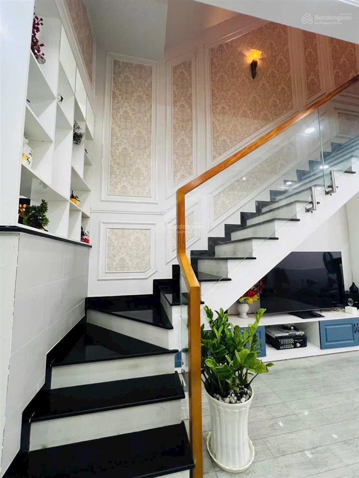 Hot! ngộp ngân hàng giảm 1 tỷ nhà đẹp 4 tầng 4.5x22m, mặt tiền hẻm xe hơi nhà bè chỉ 7.5 tỷ