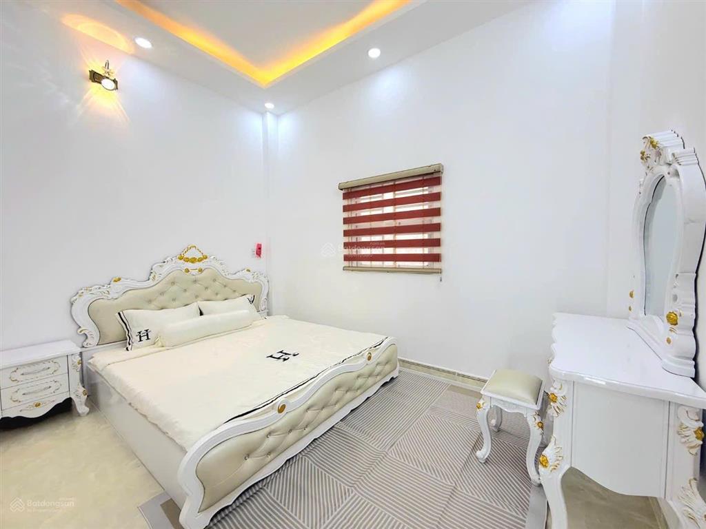 Bán gấp nhà mới đẹp 3 tầng 4x19m, hẻm xe hơi 1806 huỳnh tấn phát,nhà bè gần phú mỹ hưng, giá 7.2 tỷ