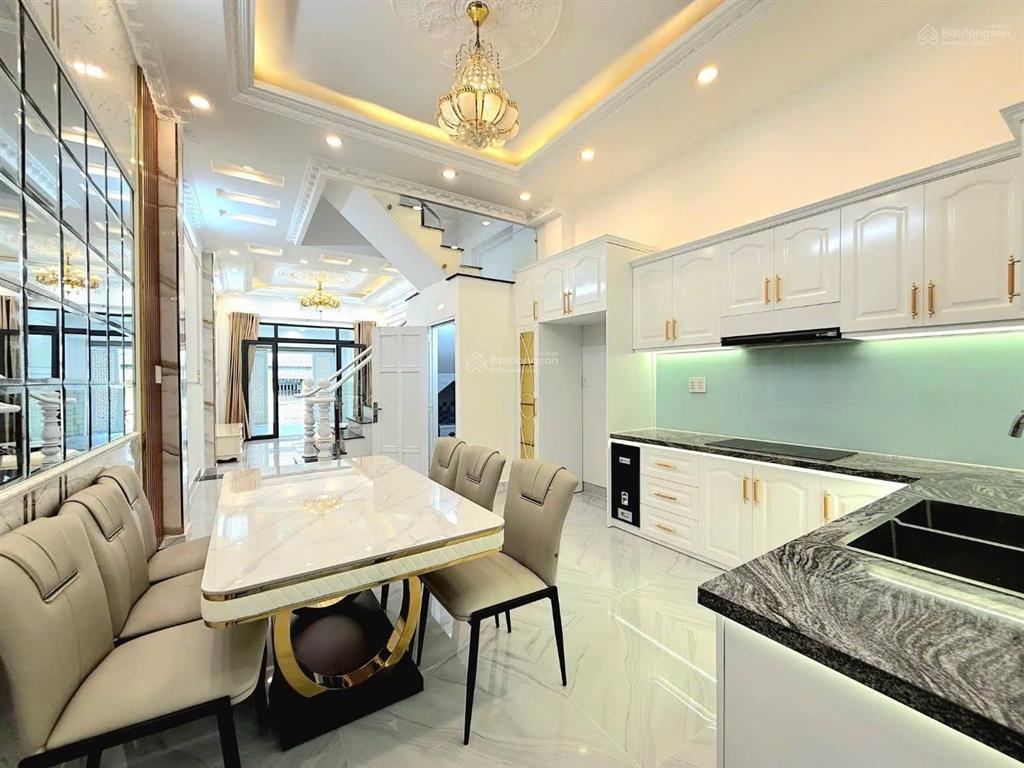 Bán gấp nhà mới đẹp 3 tầng 4x19m, hẻm xe hơi 1806 huỳnh tấn phát,nhà bè gần phú mỹ hưng, giá 7.2 tỷ