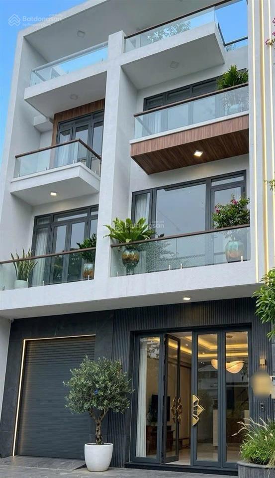 Hot bán nhà đẹp 4 tầng 4.2x13m sát quận 7 mặt tiền hẻm xe hơi dương cát lợi full nội thất, 7.1 tỷ