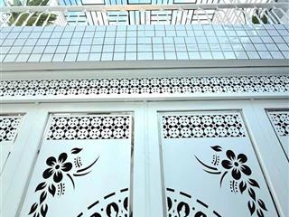 Bán gấp nhà đẹp 2 tầng 4.2x14m, full nội thất, 4.39 tỷ,sổ hồng riêng hẻm 1716 huỳnh tấn phát sát q7