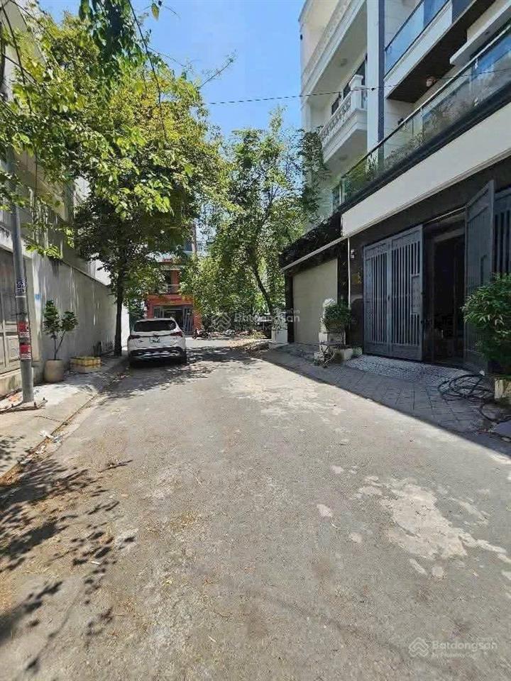 Kẹt ngân hàng bán rẻ nhà đẹp 4 tầng 5.2x16m, 7.39 tỷ,đường 8m kdc anh tuấn riverside huỳnh tấn phát