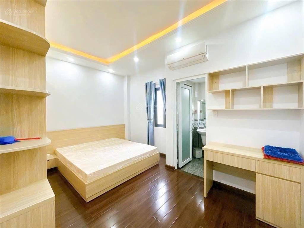 Bán gấp nhà đẹp 4 tầng, 4.5m x 12m, ô tô vào nhà, giá 7.9 tỷ, huỳnh tấn phát, quận 7
