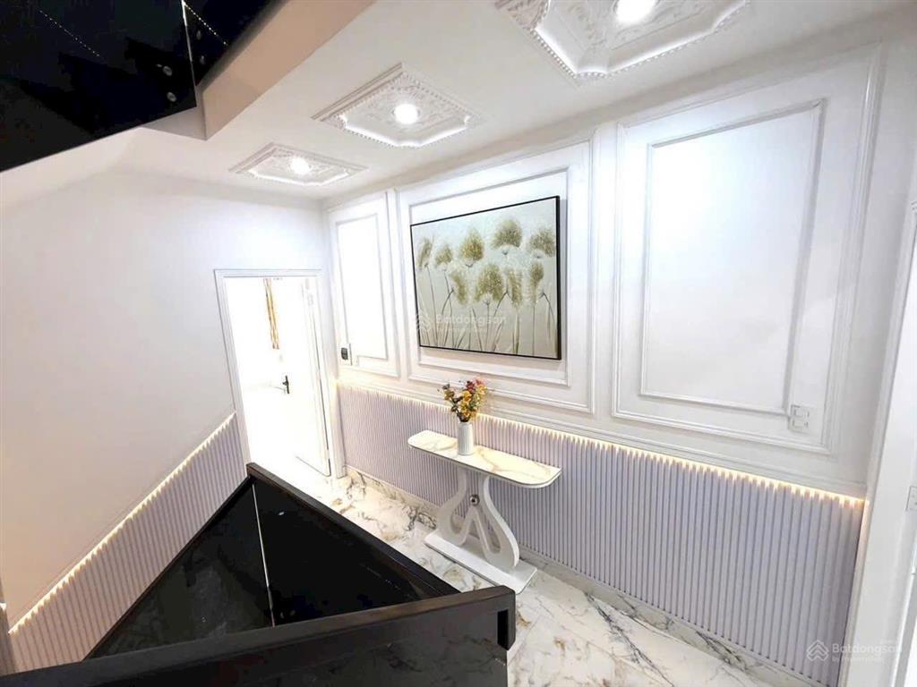 Hot! đẹp từng centimet  nhà phố mới 4 tầng 5x16m, giá 9.8 tỷ thang máy  đường 10m kdc vip nhà bè