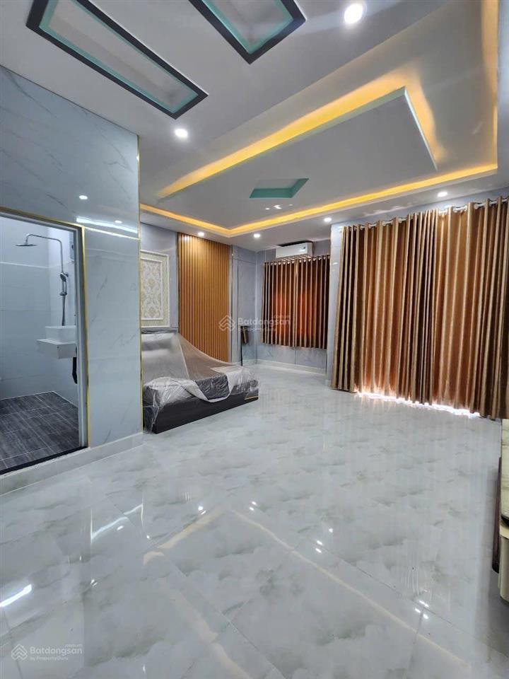 Bán gấp nhà đẹp 3 tầng 5,6x9m, full nội thất, giá 4.99 tỷ, huỳnh tấn phát gần quận 7