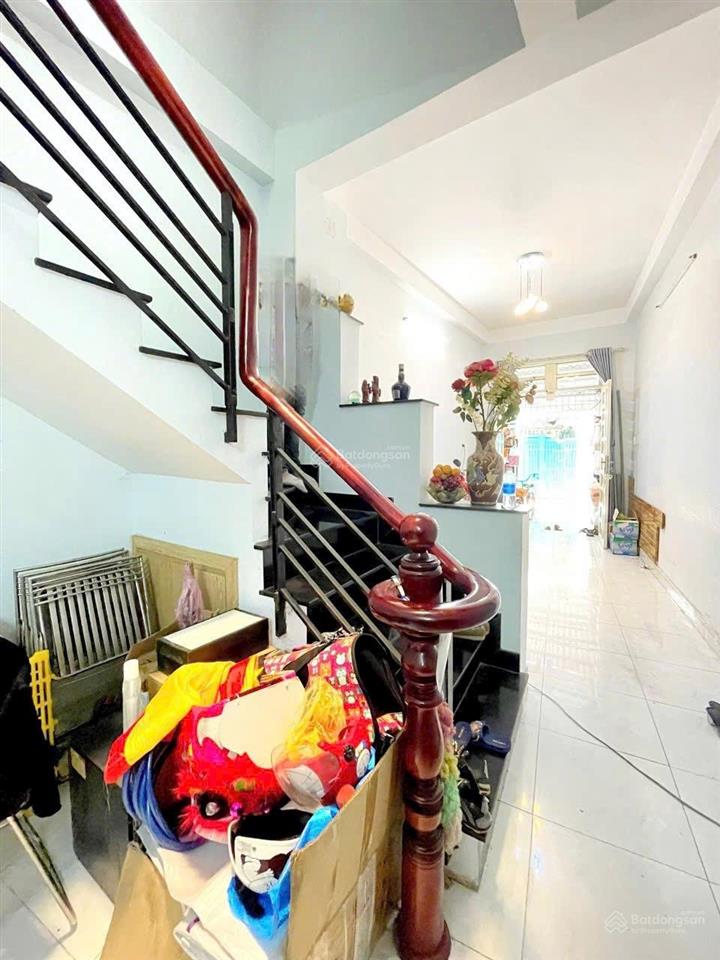 Bán gấp nhà 3 tầng 58.5m2 hẻm 1716 gần mặt tiền huỳnh tấn phát sát quận 7, giá chỉ 4,29 tỷ