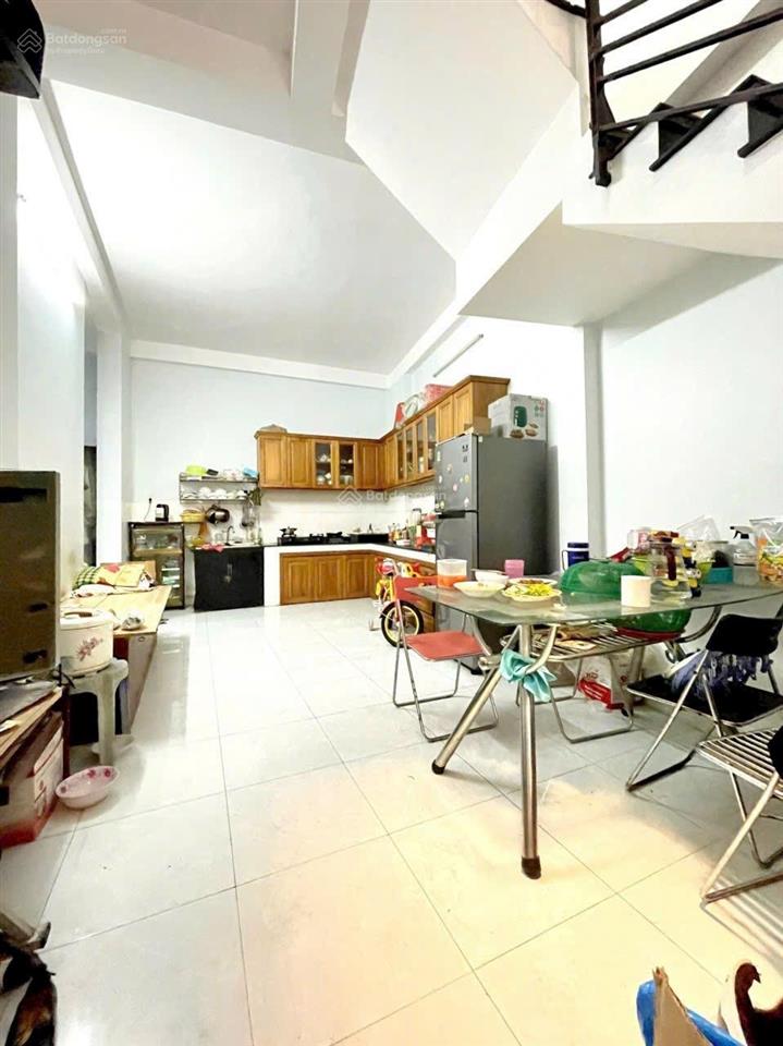 Bán gấp nhà 3 tầng 58.5m2 hẻm 1716 gần mặt tiền huỳnh tấn phát sát quận 7, giá chỉ 4,29 tỷ