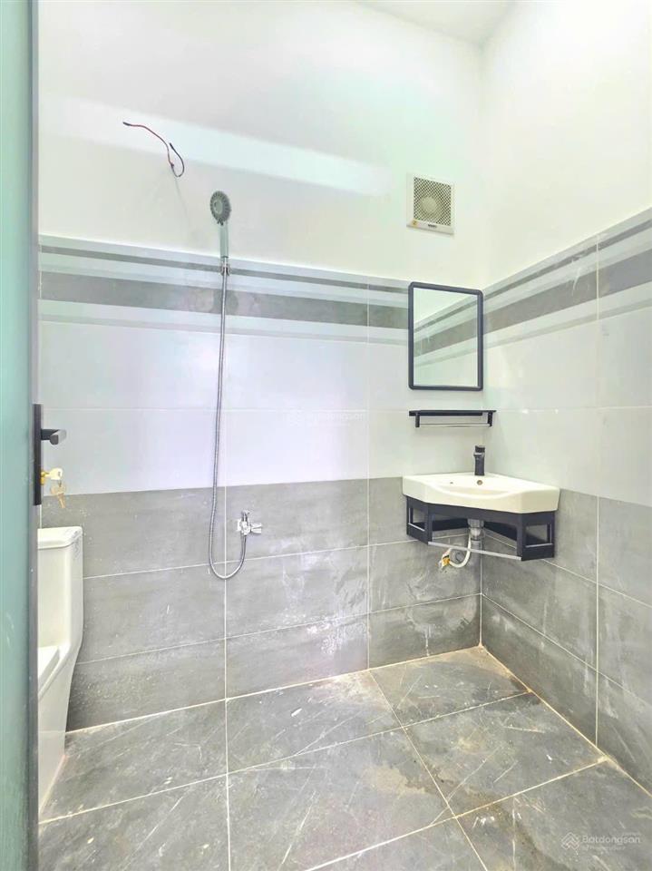 Hót! bán gấp nhà trệt lầu sân thượng 5x10m, giá chỉ 4.99 tỷ, hẻm xe tải huỳnh tấn phát gần quận 7