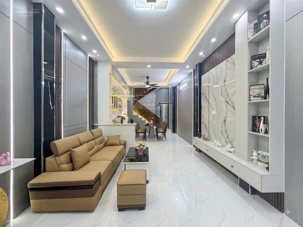Bán gấp nhà đẹp 2 tầng 4x16.5m, tặng nội thất, 5.9 tỷ, hẻm thông huỳnh tấn phát, phú thuận, quận 7