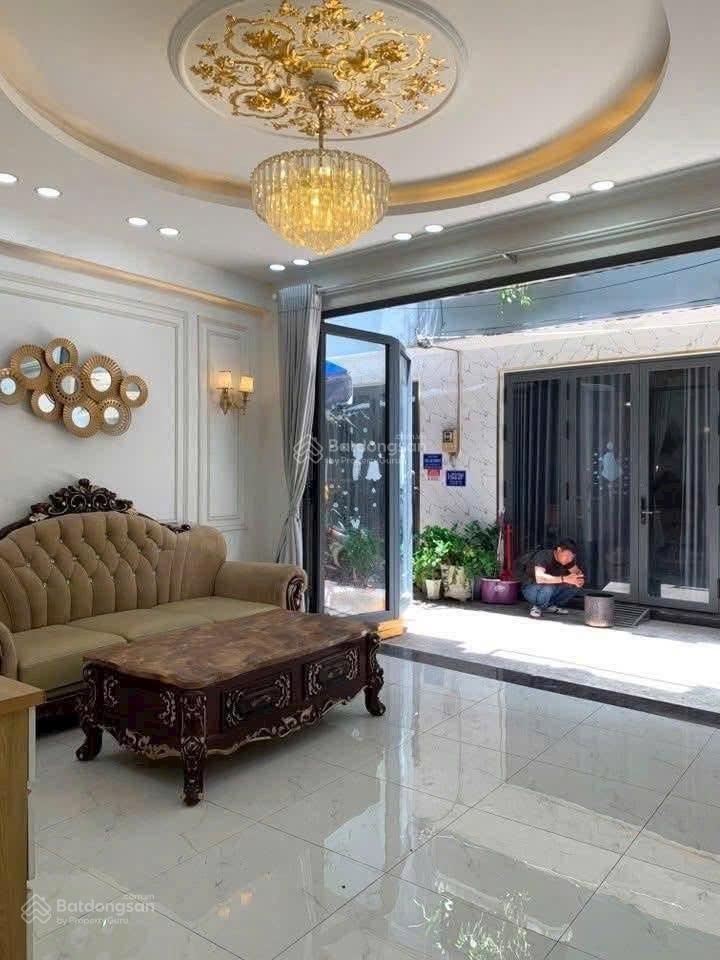 Bán gấp nhà đẹp 3 tầng 5x10m, full nội thất, huỳnh tấn phát quận 7 gần phú mỹ hưng chỉ 5,69 tỷ