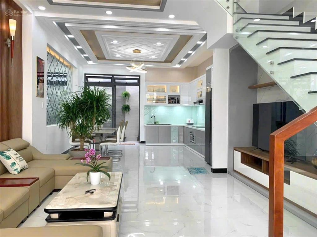 Ngộp bán rẻ nhà mới đẹp 4 tầng 5x19m, full nội thất, giá 7.5 tỷ, hẻm xe hơi huỳnh tấn phát, nhà bè