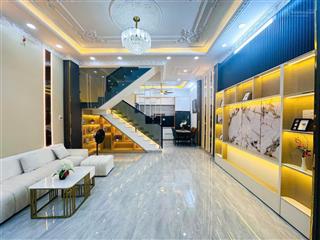 Bán gấp nhà đẹp 2 tầng tặng full nội thất 5x9m, giá chỉ 4.99 tỷ, hẻm 1942 huỳnh tấn phát sát quận7