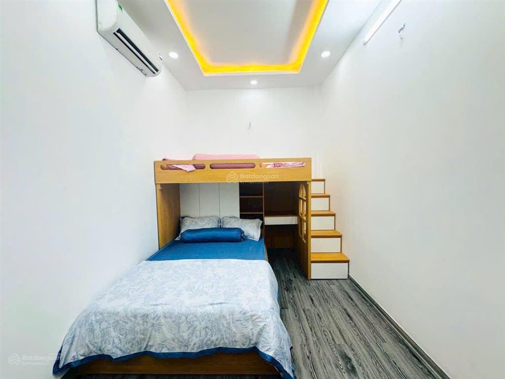 Bán gấp nhà đẹp 2 tầng tặng full nội thất 5x9m, giá chỉ 4.99 tỷ, hẻm 1942 huỳnh tấn phát sát quận7