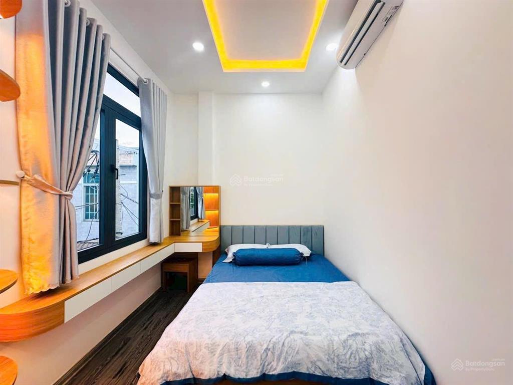 Bán gấp nhà đẹp 2 tầng tặng full nội thất 5x9m, giá chỉ 4.99 tỷ, hẻm 1942 huỳnh tấn phát sát quận7